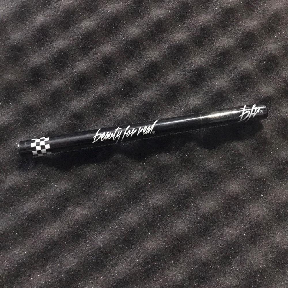 Beauty For Real - Finish Line Liquid Eyeliner